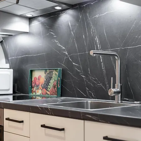 Apartment Marchfeld 5 *