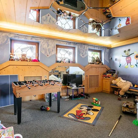 Marchfeld 5 Apartment *